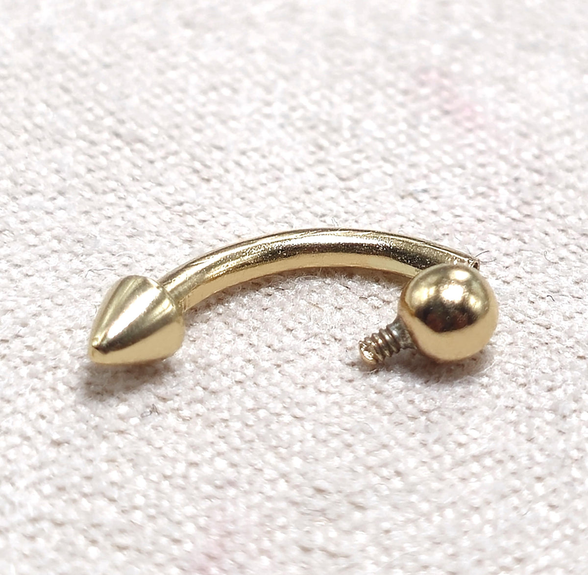 14K Solid Gold Spike Curved Barbell: Vertical Labret Piercing